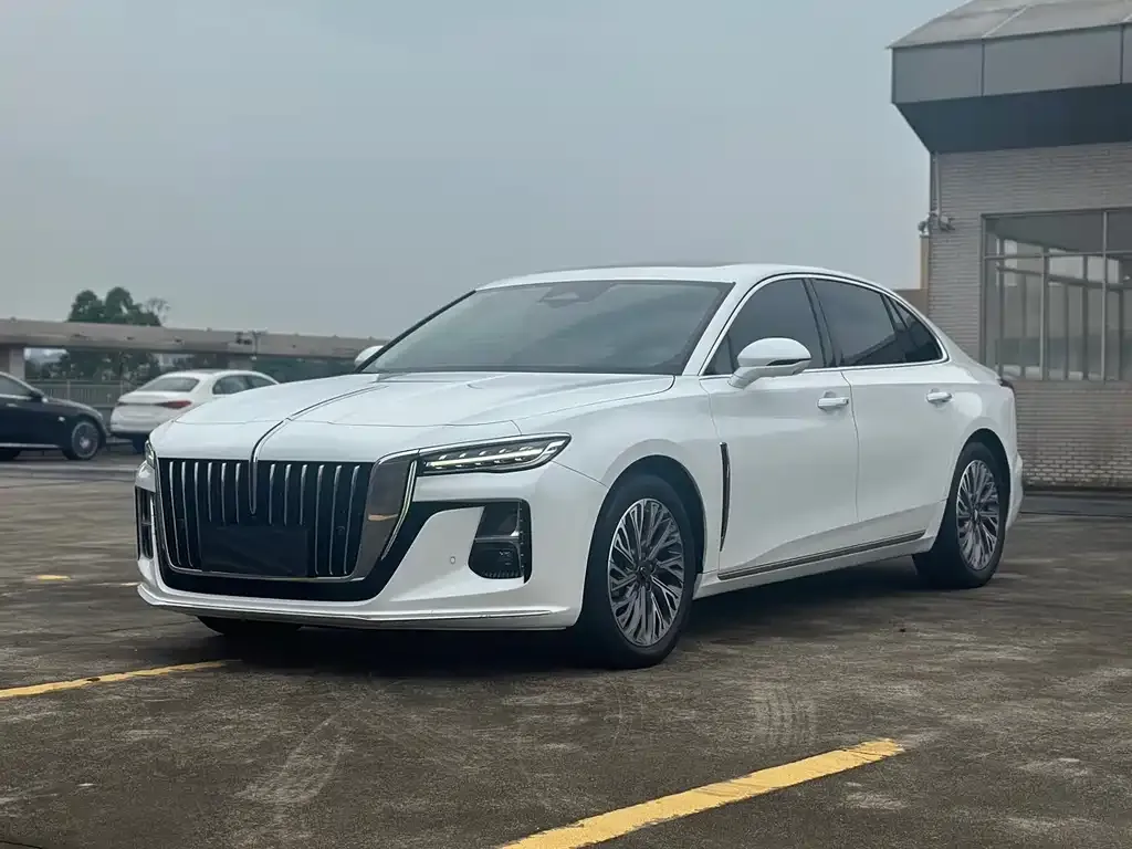 Hongqi H5 — фото 1