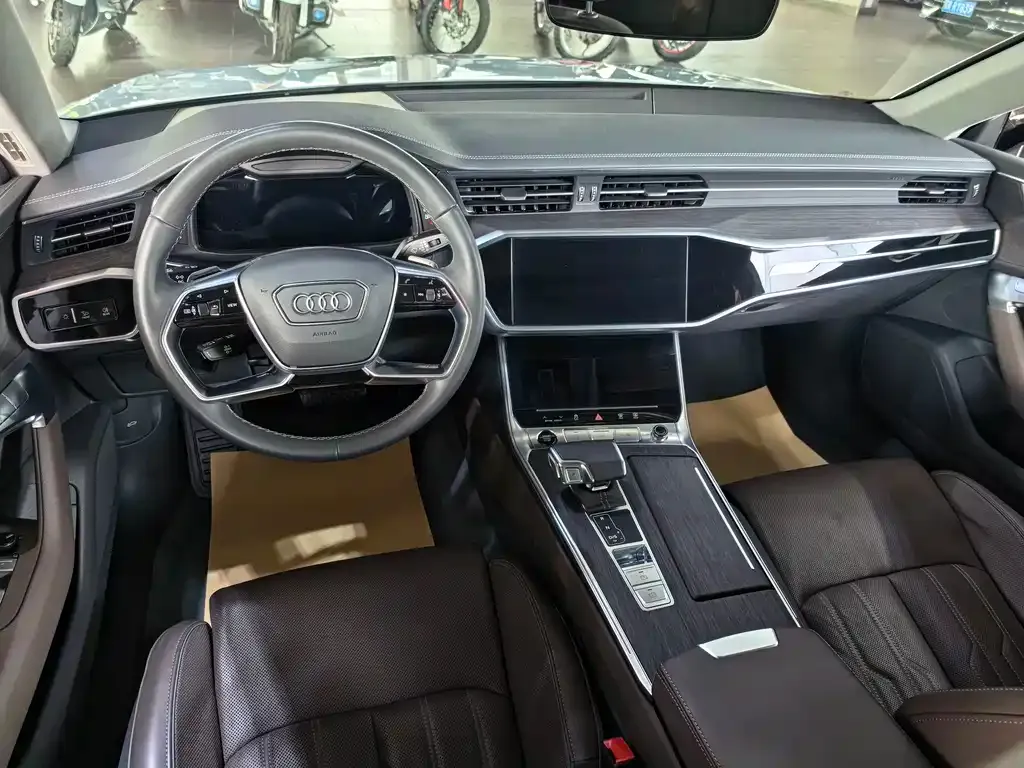 Audi A7L — фото 4
