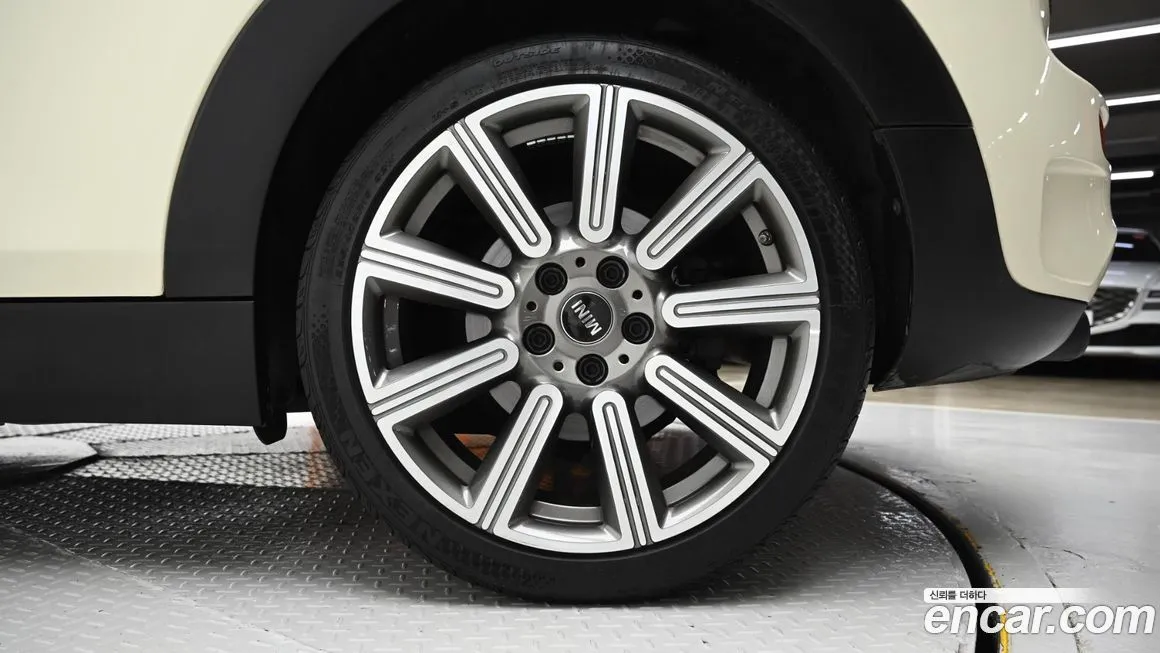 Mini Clubman — фото 9