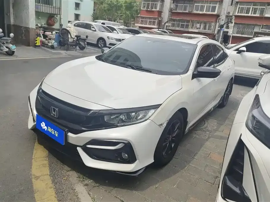 Honda Civic — фото 1
