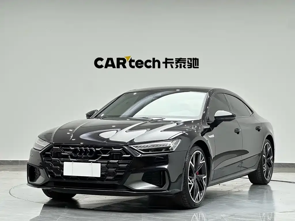 Audi A7L — фото 1