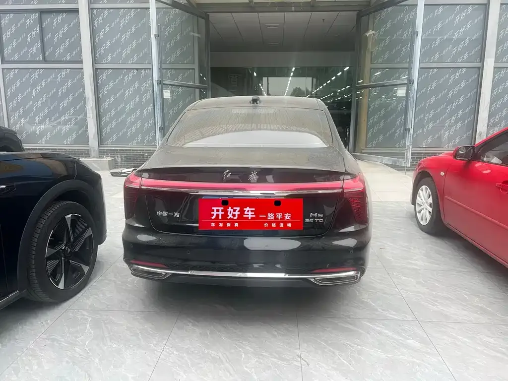 Hongqi H5 — фото 3