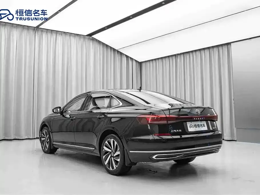 Volkswagen Passat — фото 8