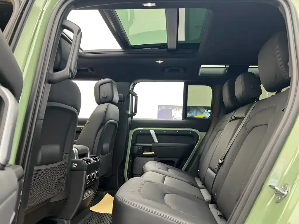 Land Rover Defender — фото 5
