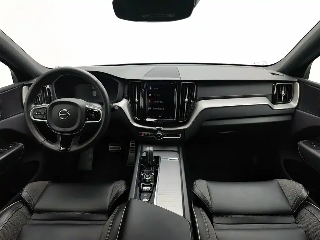 Volvo XC60 PHEV 2021 из CN, фото 10