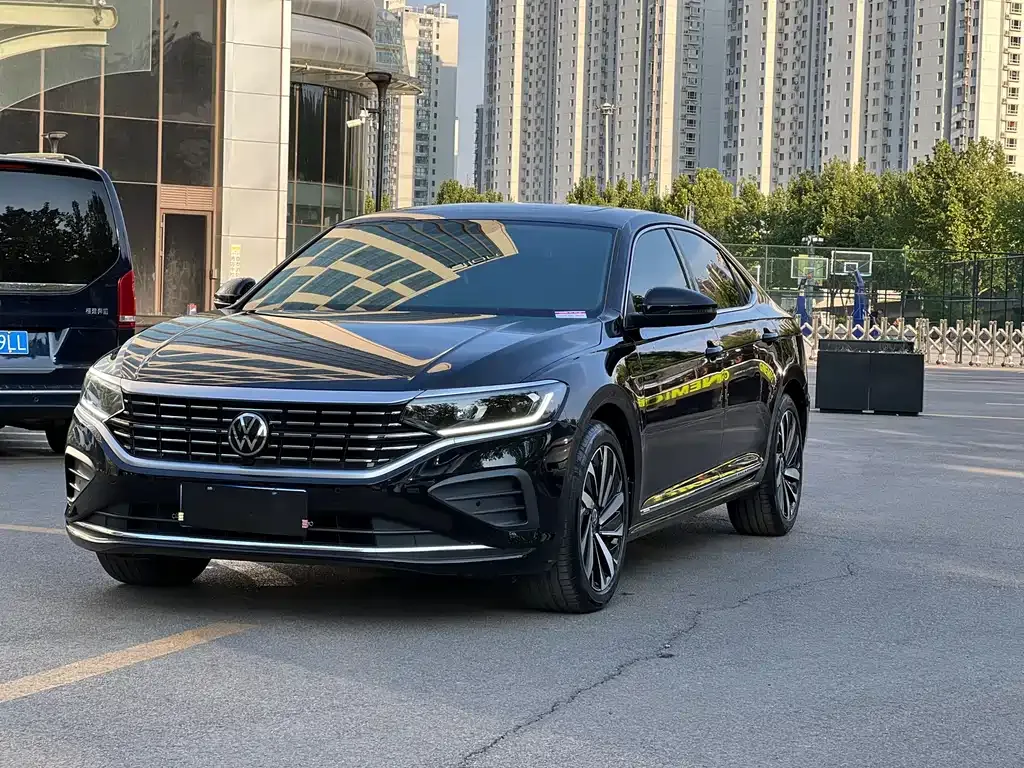 Volkswagen Passat — фото 1
