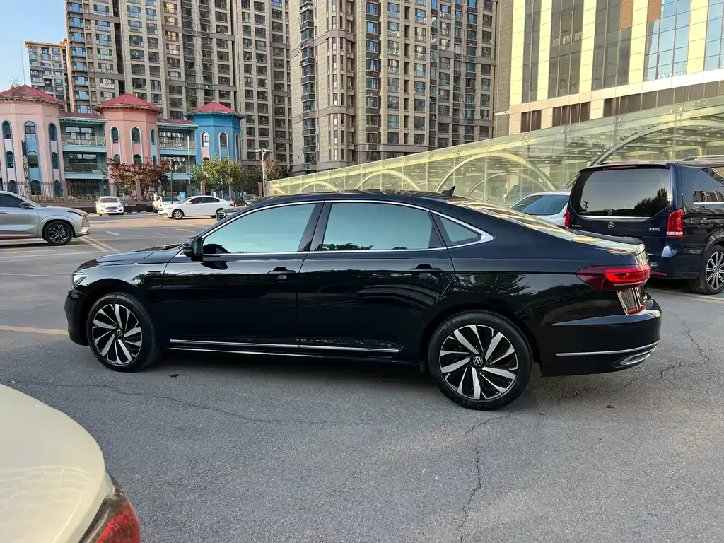 Volkswagen Passat — фото 3