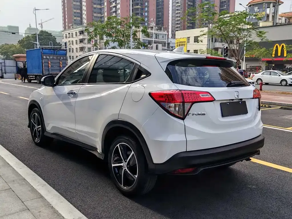 Honda Vezel 2022 из CN, фото 10