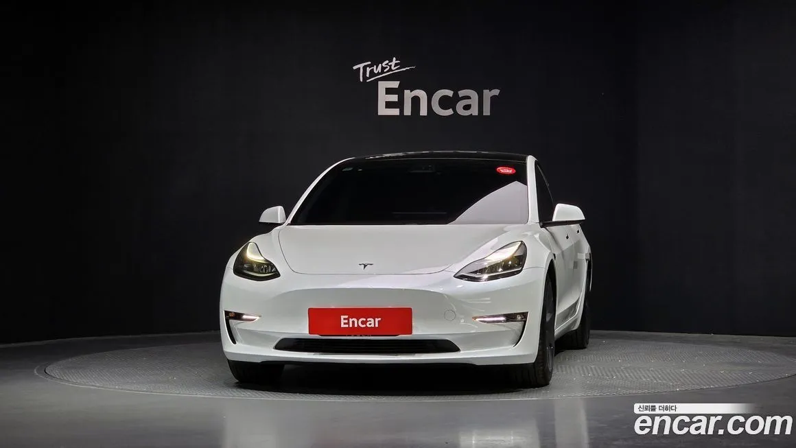 Tesla Model 3 — фото 3