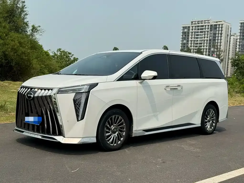 GAC Motor Trumpchi M8 — фото 1