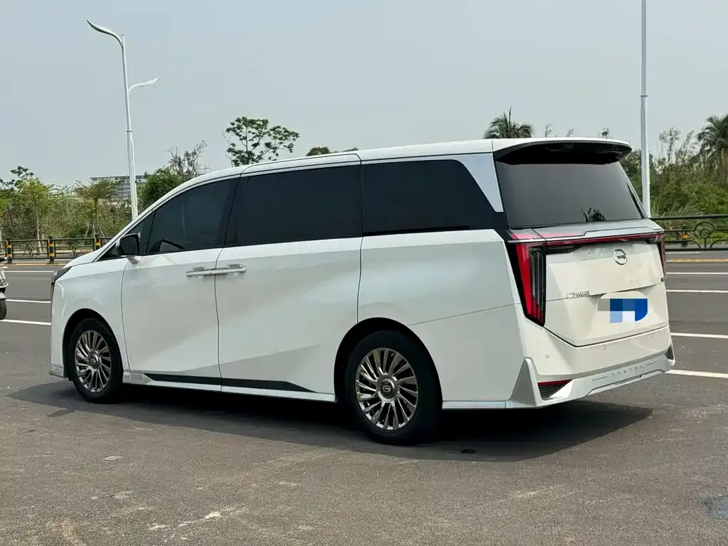 GAC Motor Trumpchi M8 — фото 3