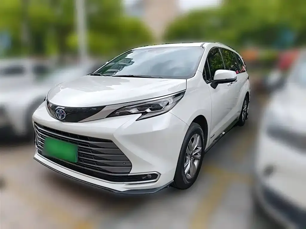 Toyota Sienna — фото 7