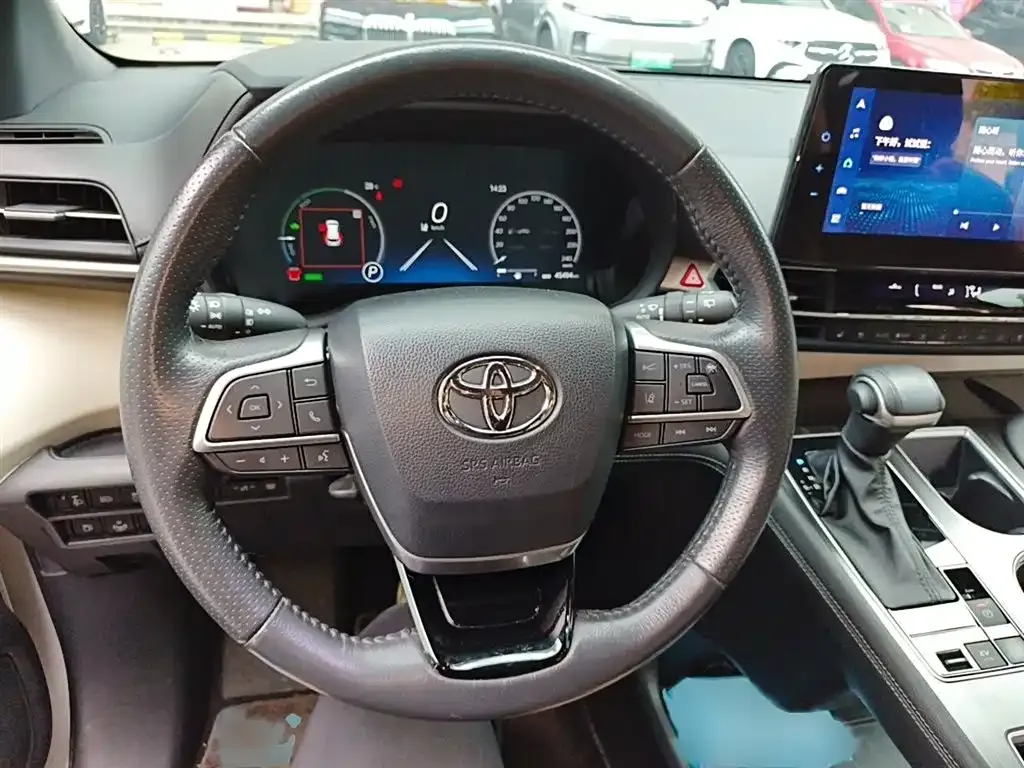Toyota Sienna — фото 6