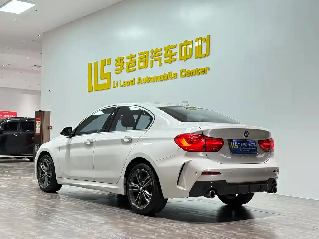BMW 1 Series 2021 из CN, фото 9