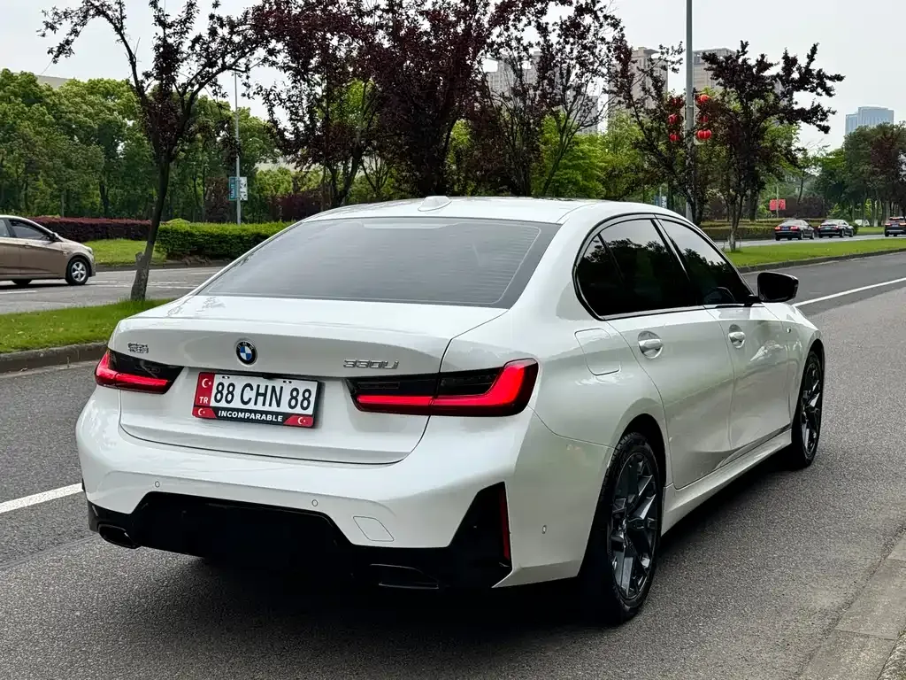 BMW 3 Series 2024 из CN, фото 9