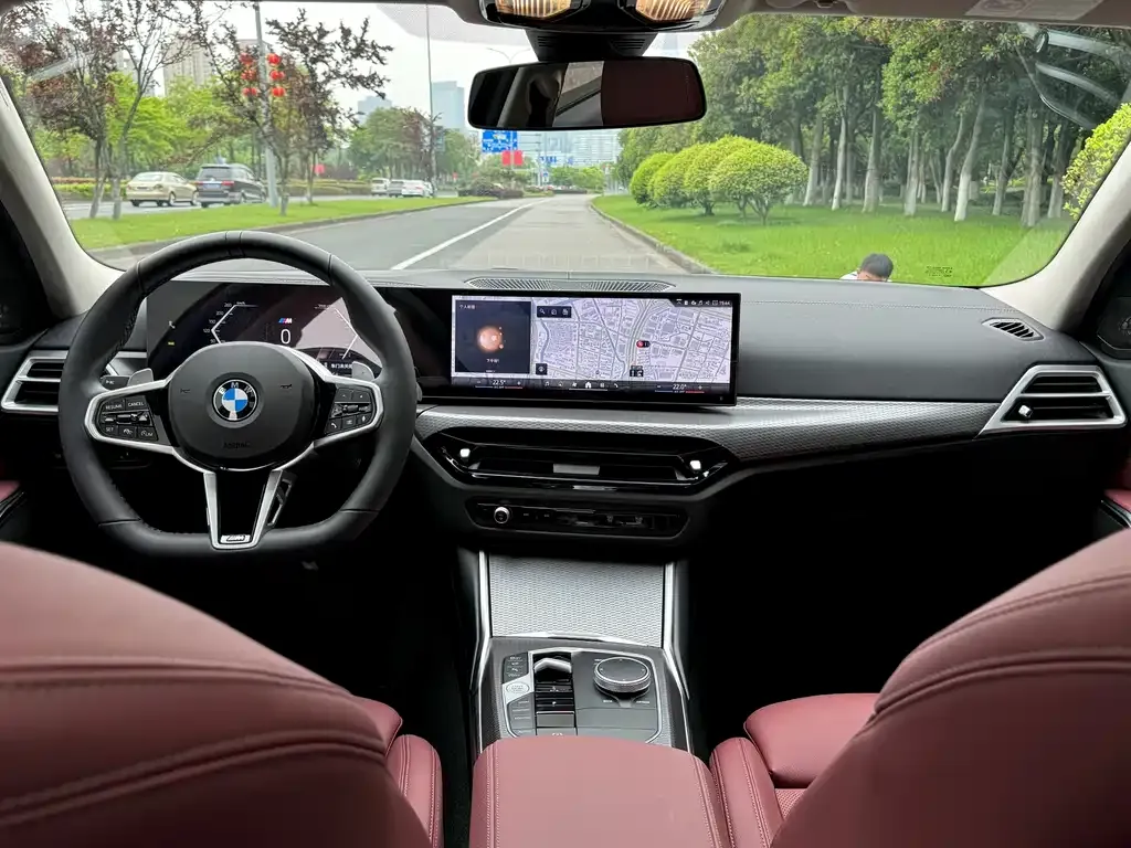 BMW 3 Series 2024 из CN, фото 8