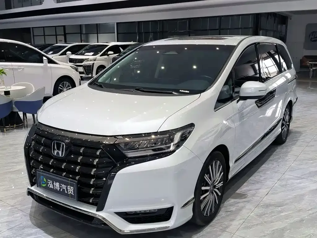 Honda Elysion — фото 1