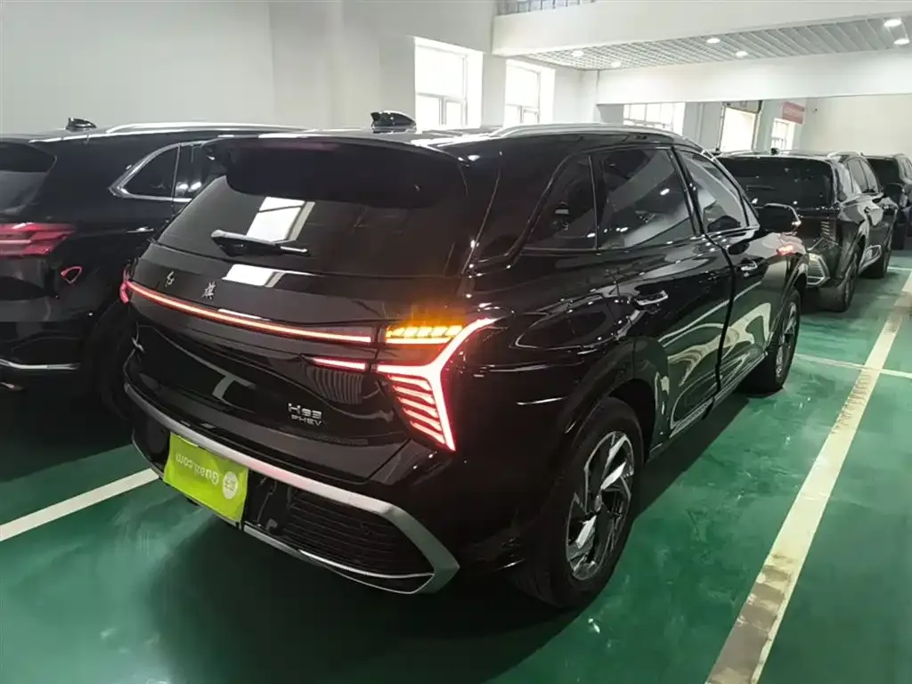 Hongqi HS3 PHEV — фото 6