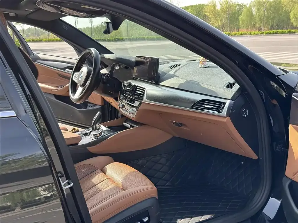 BMW 5 Series New Energy — фото 4