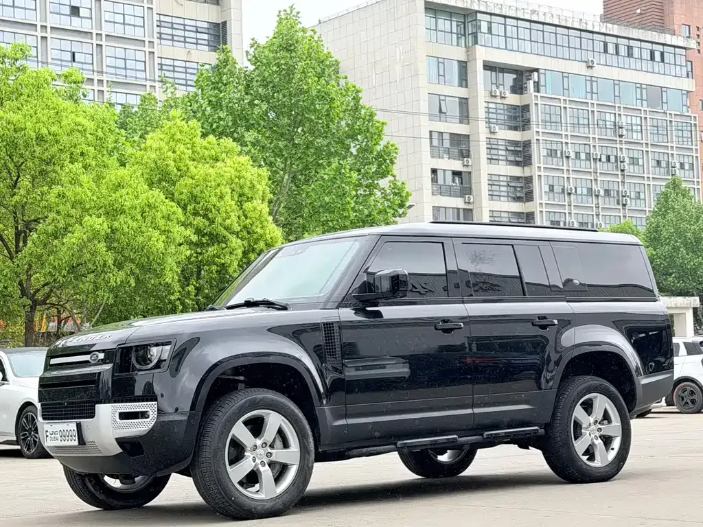 Land Rover Defender — фото 1