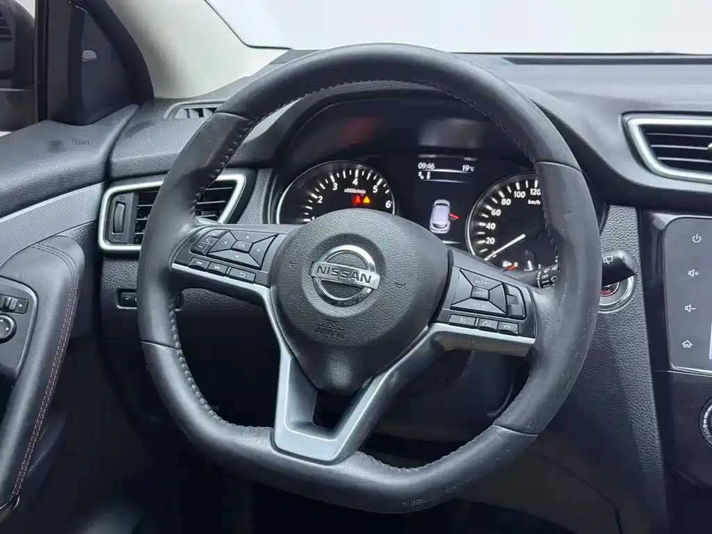 Nissan Qashqai — фото 4