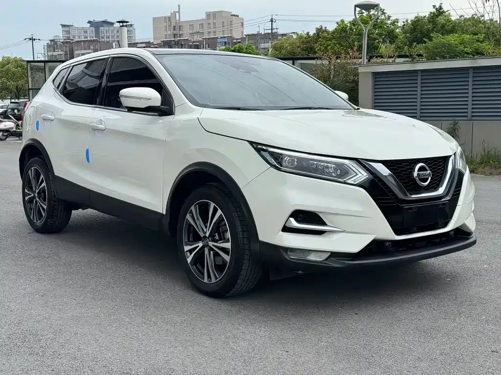 Nissan Qashqai — фото 9