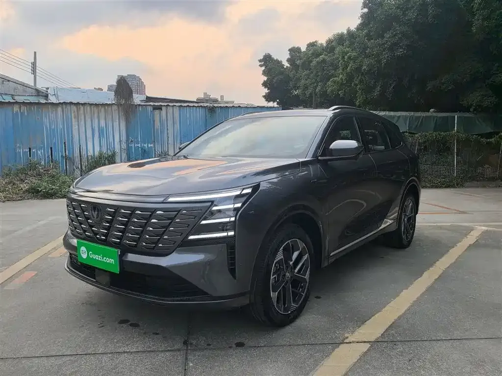 Changan CS75PLUS — фото 1