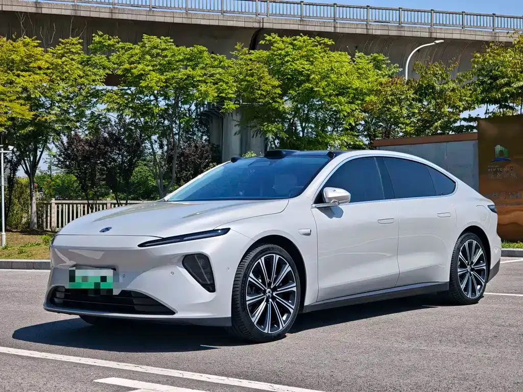 NIO ET7
