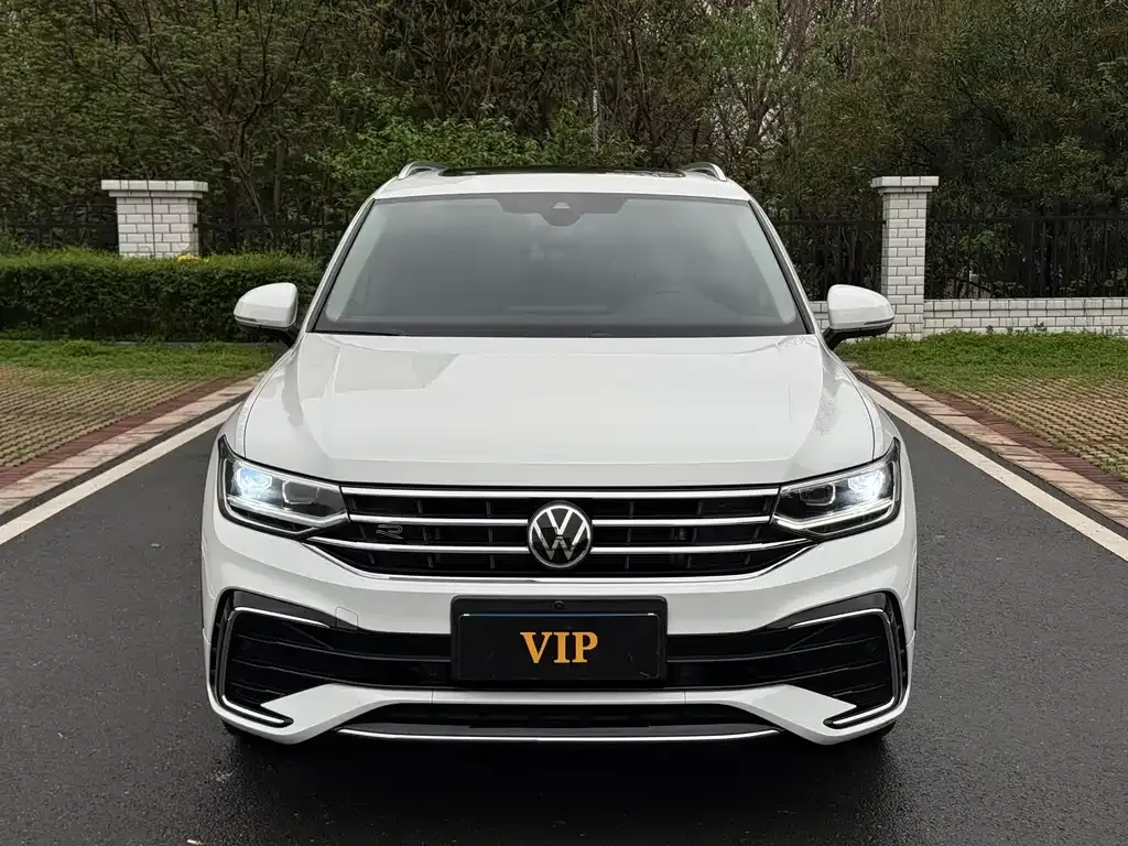 Volkswagen Tiguan L — фото 6