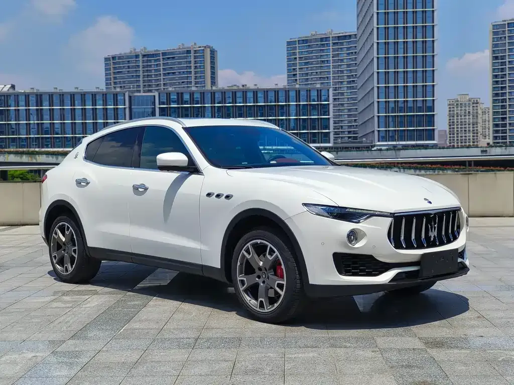 Maserati Levante — фото 10