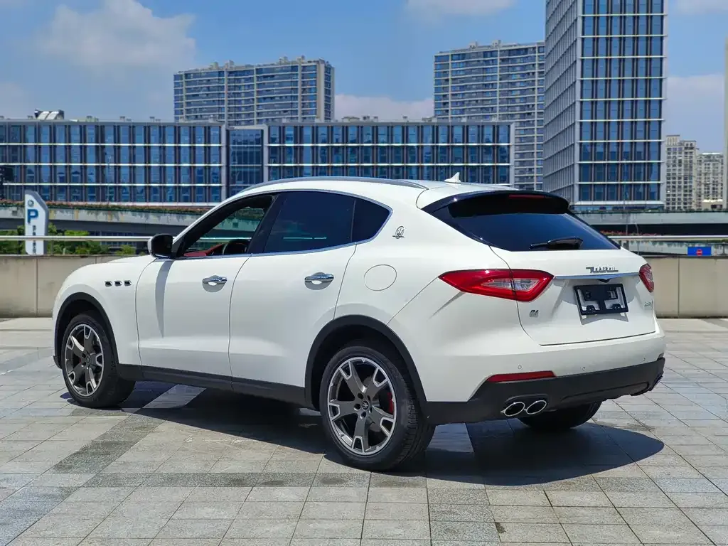 Maserati Levante — фото 6