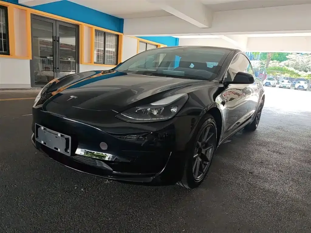 Tesla Model 3 — фото 3