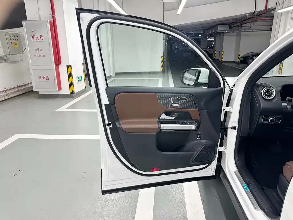 Mercedes-Benz EQB 2026 из CN, фото 2