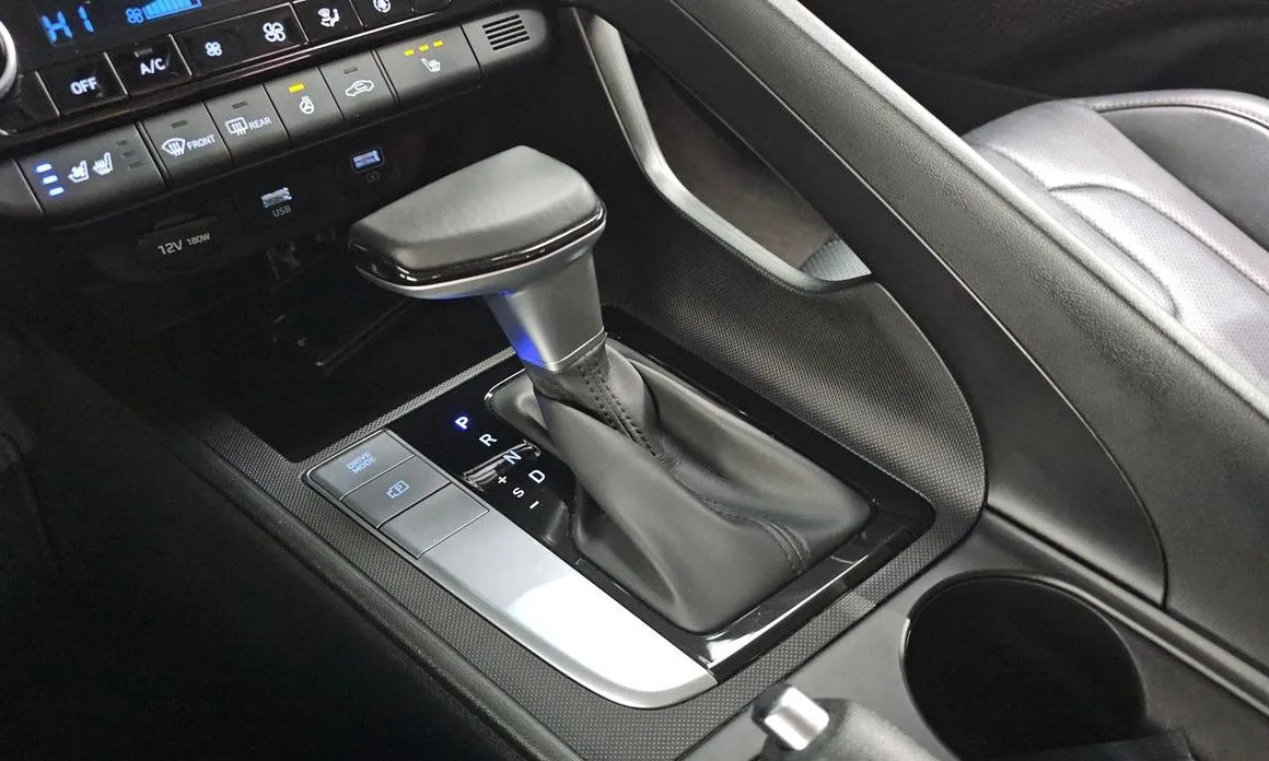 Hyundai AVANTE — фото 2