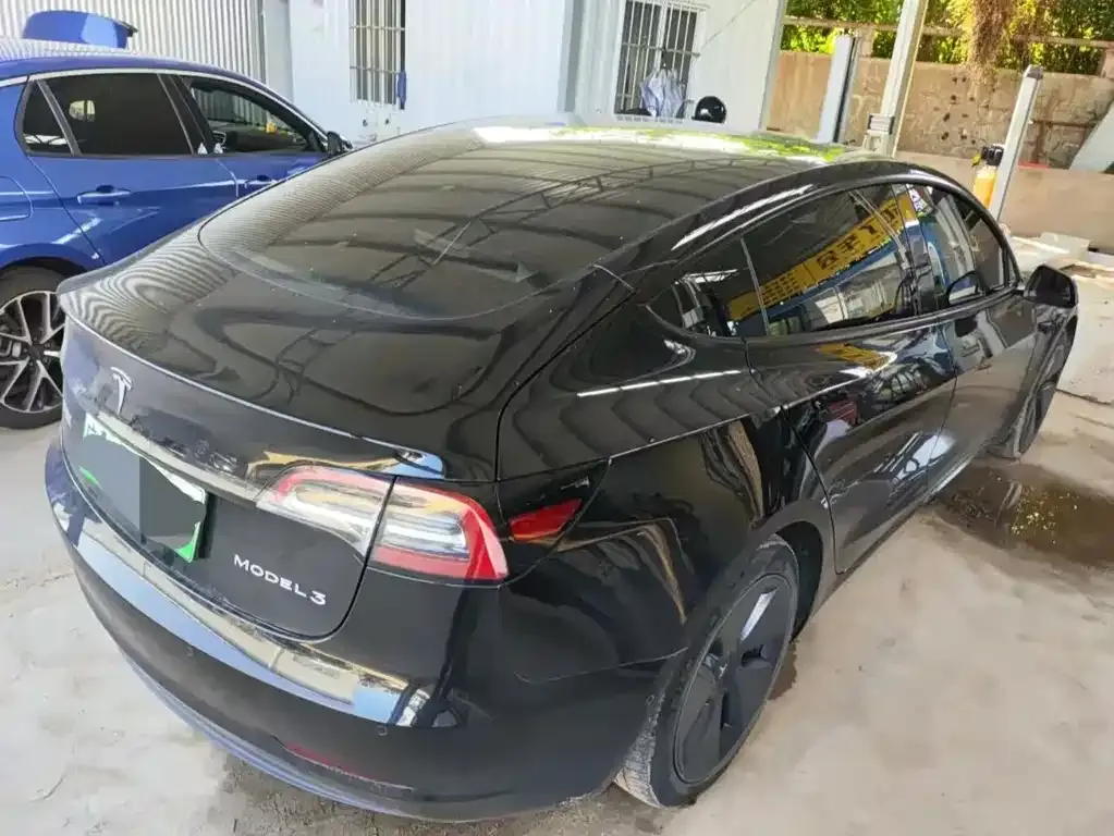 Tesla Model 3 — фото 5