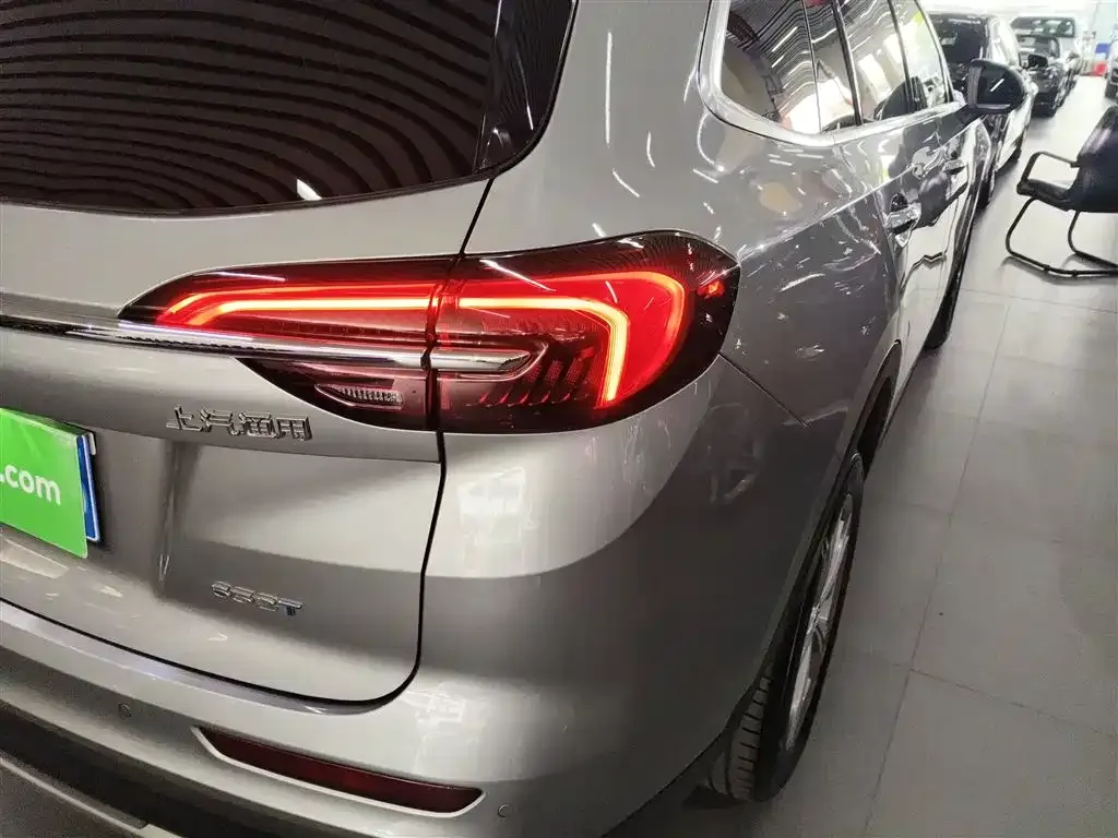 Buick Envision Plus — фото 8