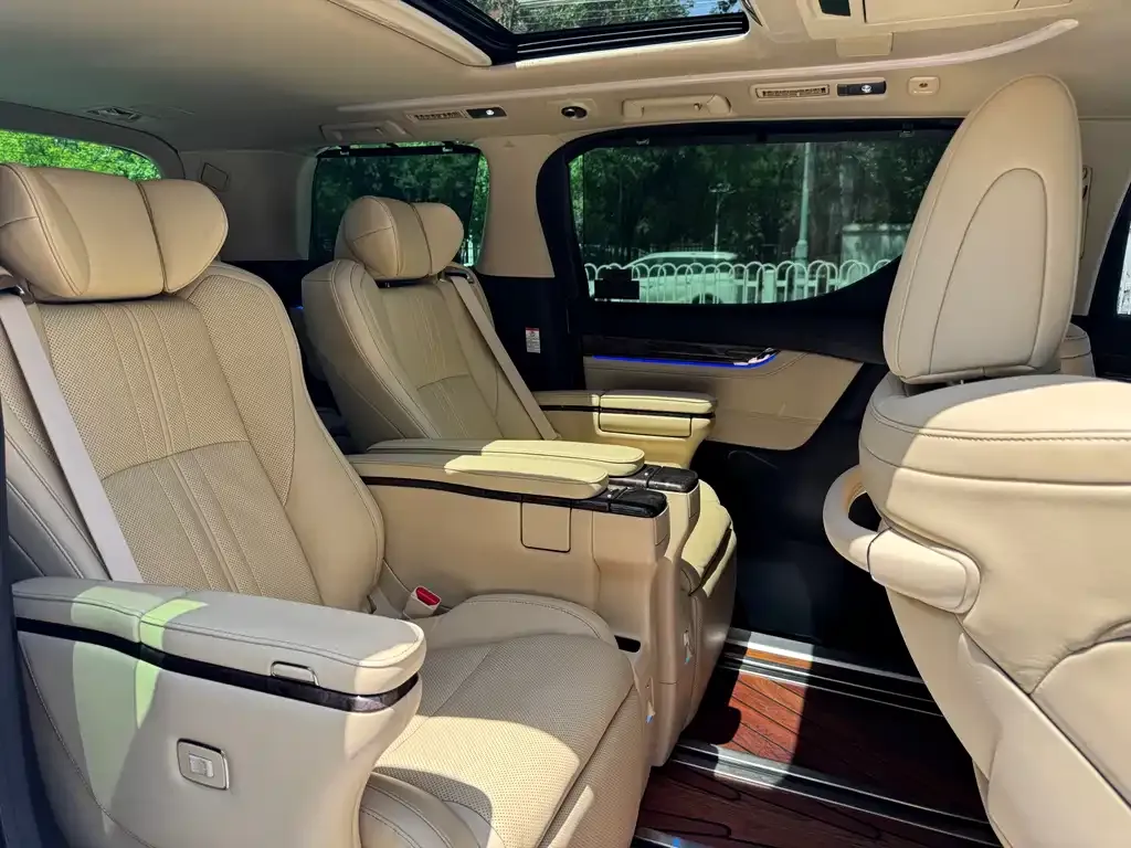 Toyota Vellfire 2022 из CN, фото 8