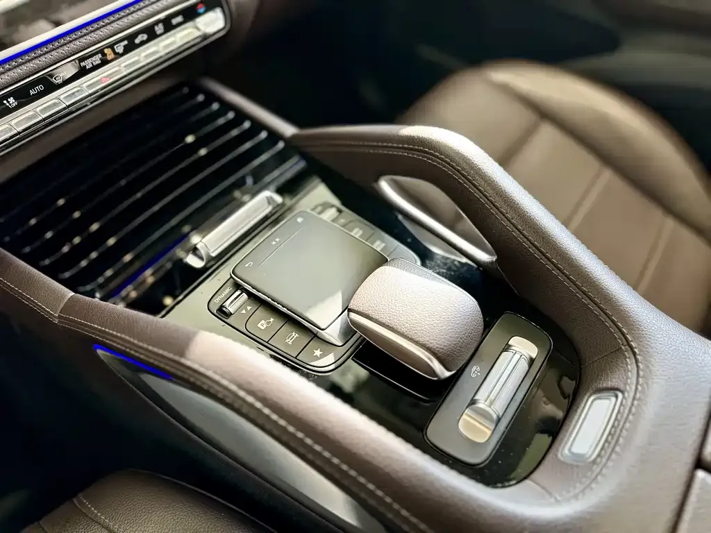 Mercedes-Benz GLS — фото 4