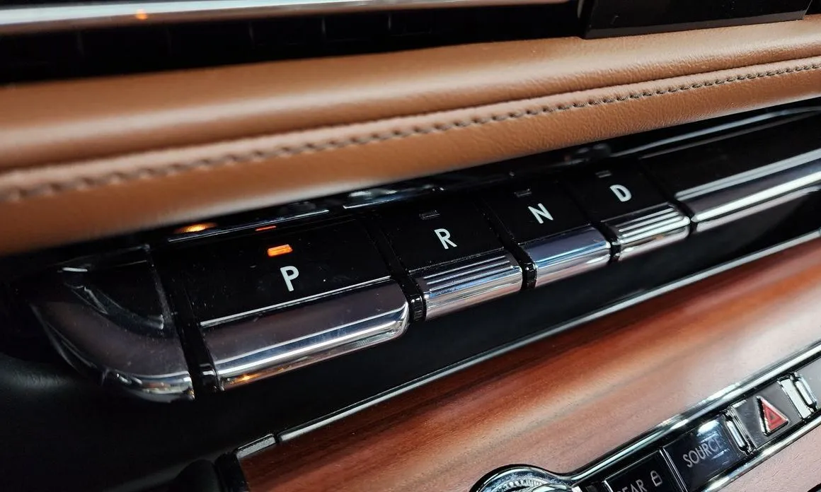 Lincoln Aviator — фото 5