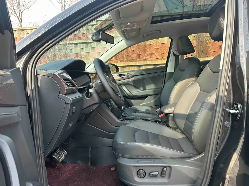 Volkswagen Tharu 2022 из CN, фото 9
