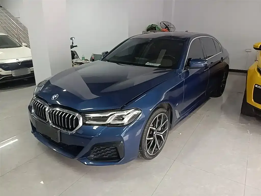 BMW 5 Series — фото 4