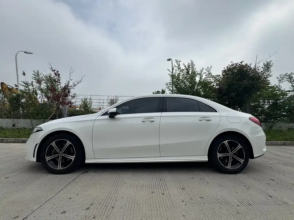 Mercedes-Benz A-Class 2023 из CN, фото 4