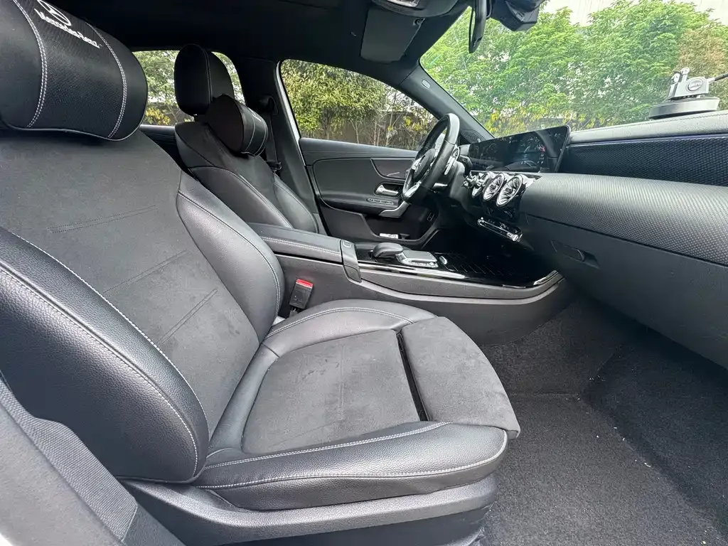 Mercedes-Benz A-Class 2023 из CN, фото 10