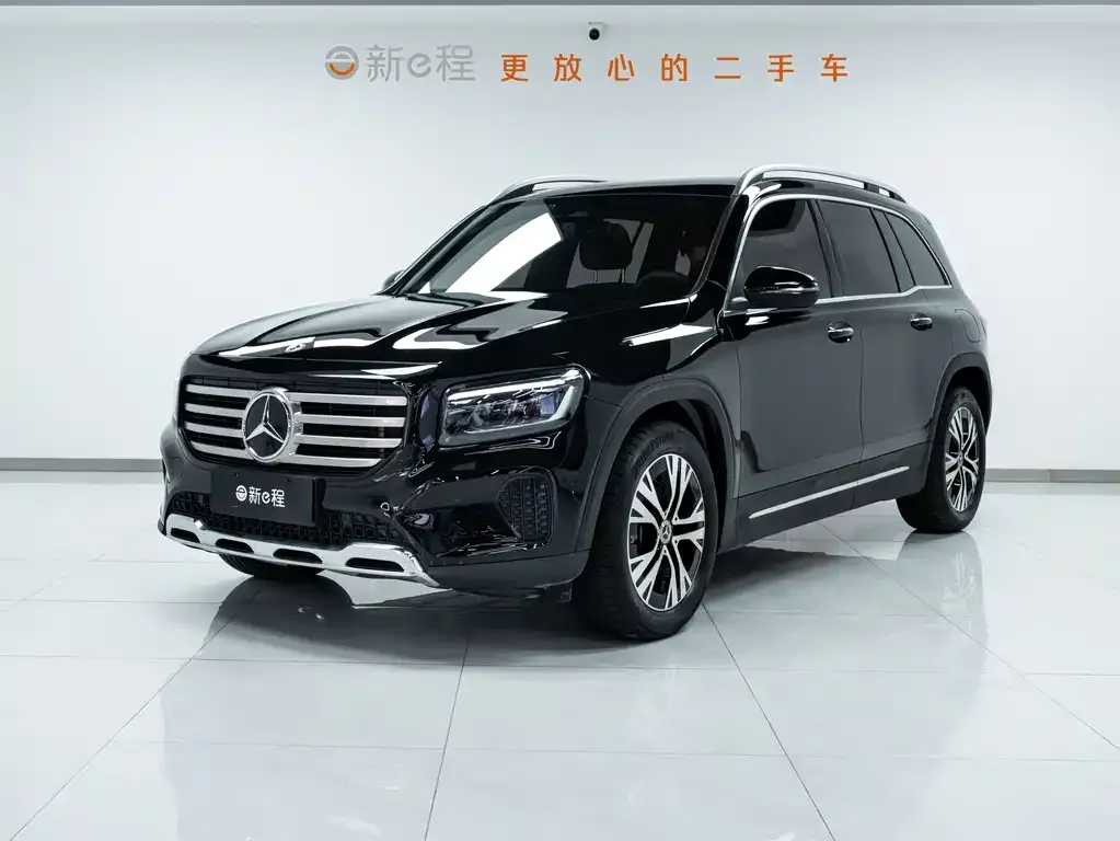 Mercedes-Benz GLB — фото 1