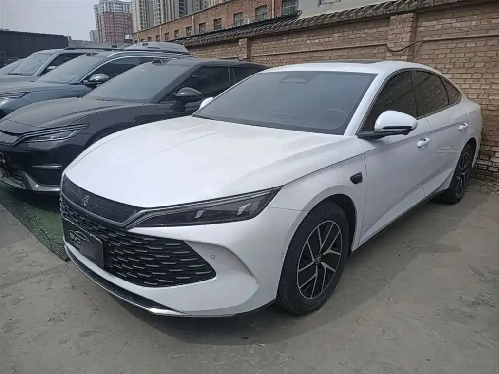 BYD Qin L — фото 9