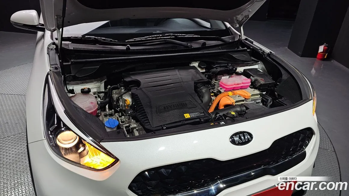 Kia Niro — фото 10