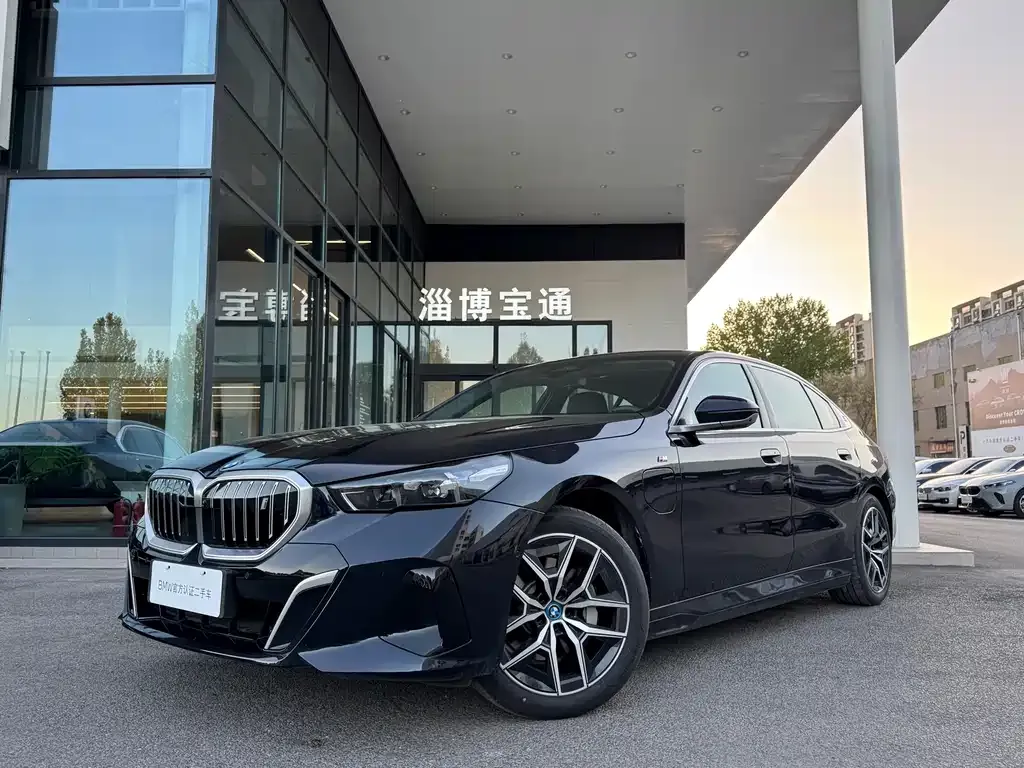 BMW i5 2025 из CN, фото 4