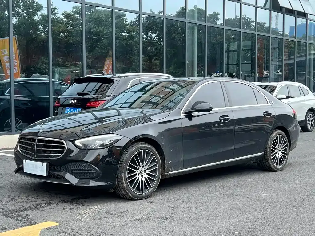 Mercedes-Benz C-Class — фото 1