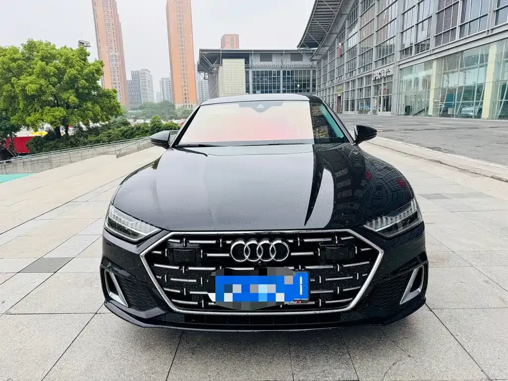 Audi A7L — фото 7
