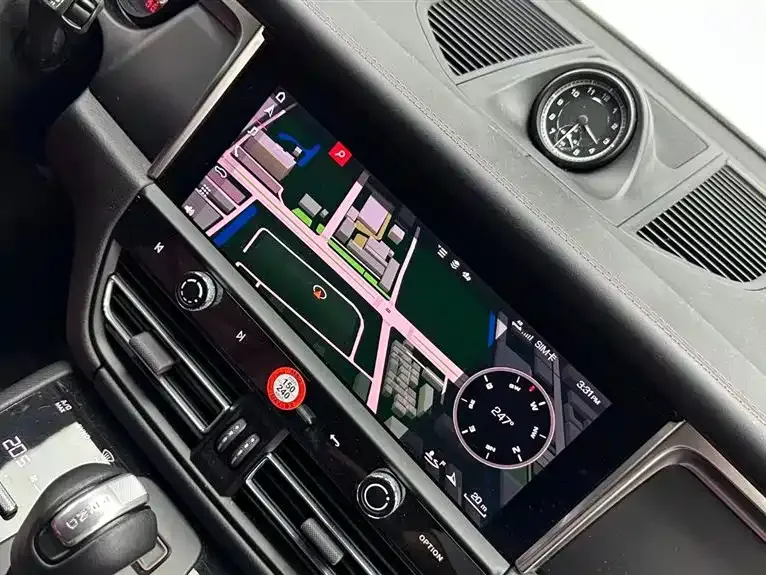 Porsche Macan — фото 10